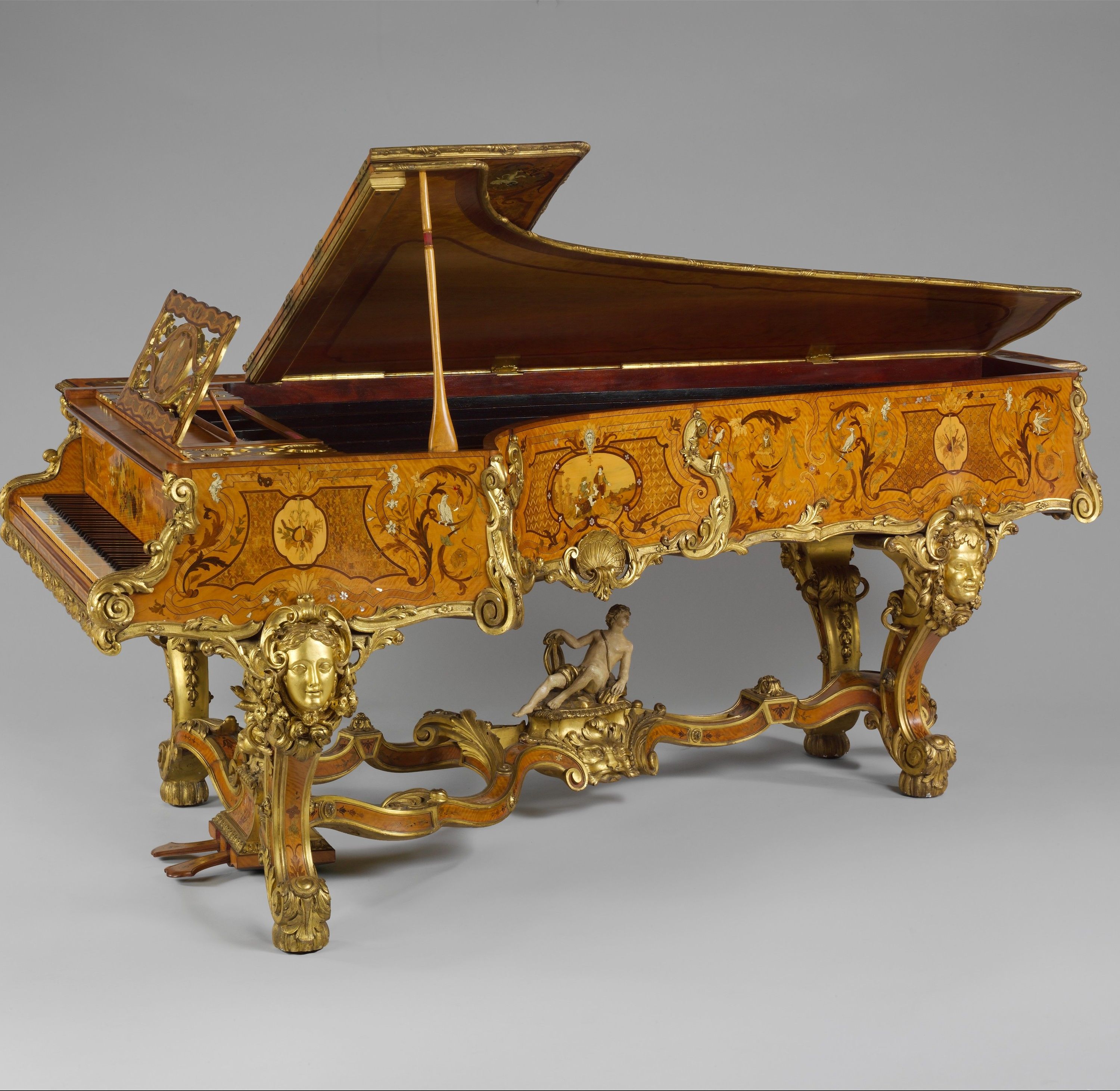 Grand Pianoforte by Érard