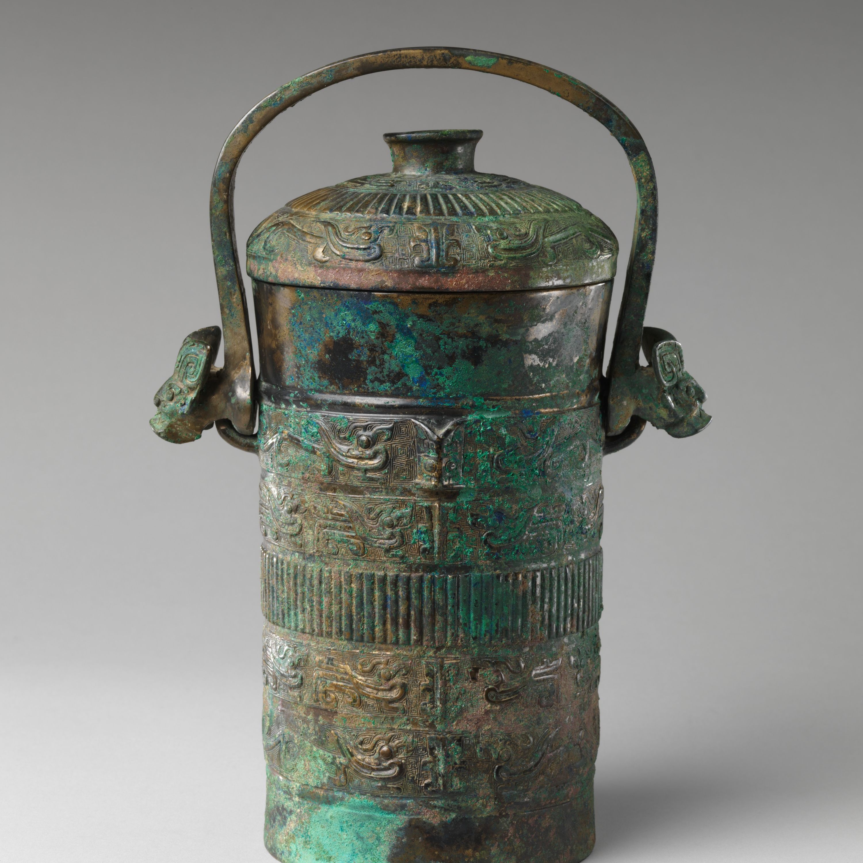 Wine container with handle (you)