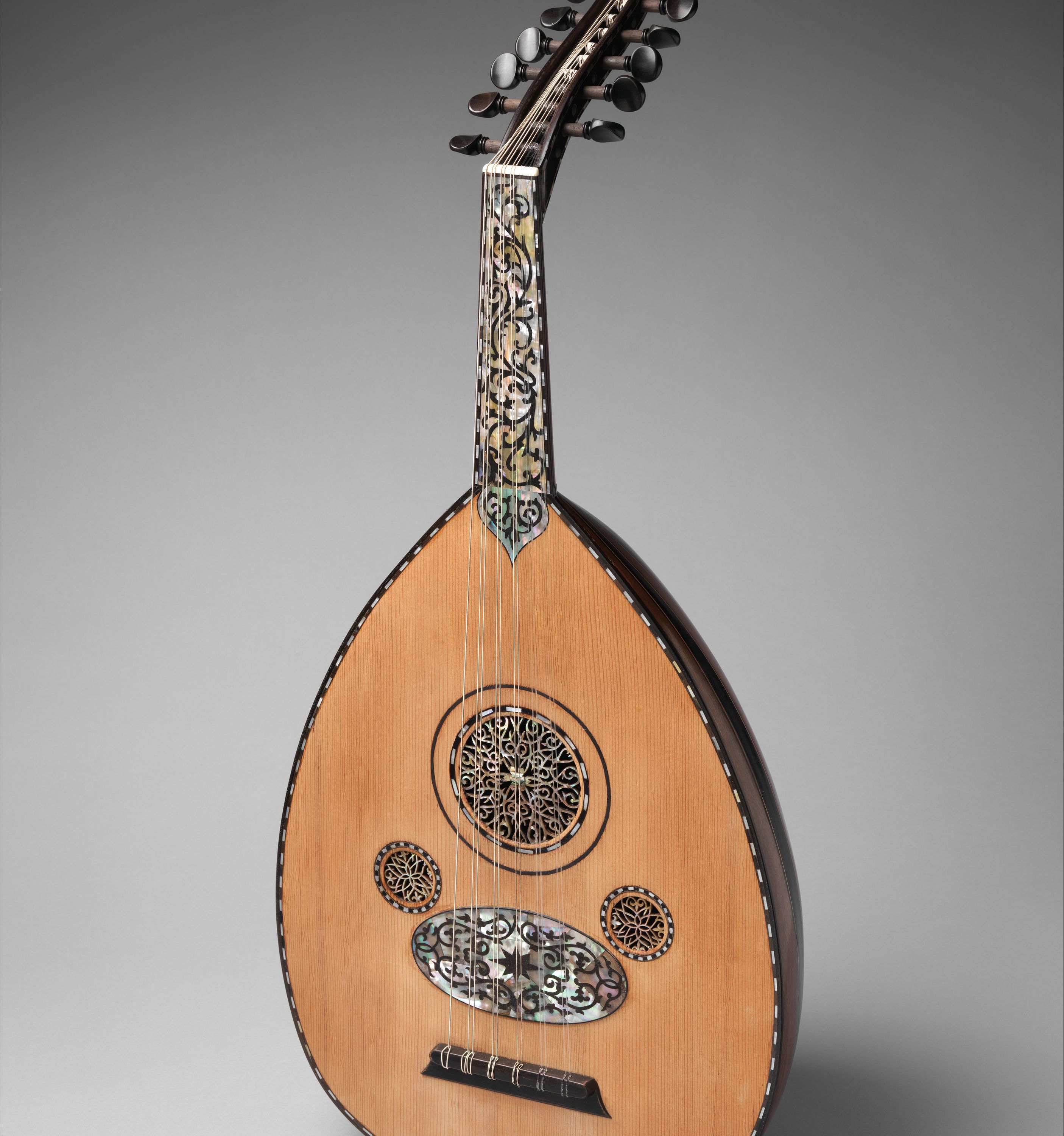 Ūd by Manol (Emmanuel Venios)